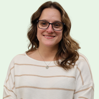 Headshot of Christine